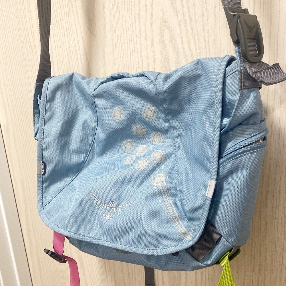 Osprey Blue Flap Jill Courier . - Picture 3 of 11